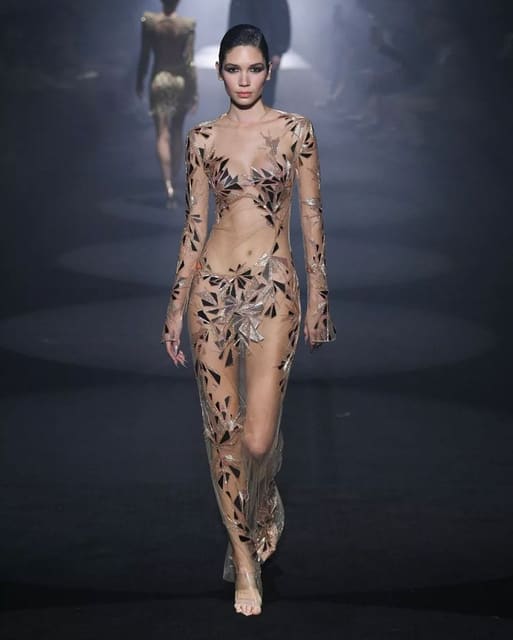 Julien Macdonald F/W 23 Show — Julien Macdonald