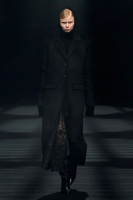 Huishan Zhang F/W 23 Show — Huishan Zhang