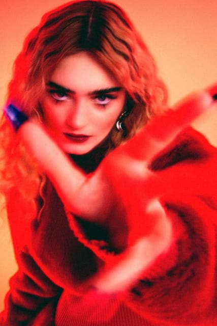 Meg Donnelly — Schön Magazine