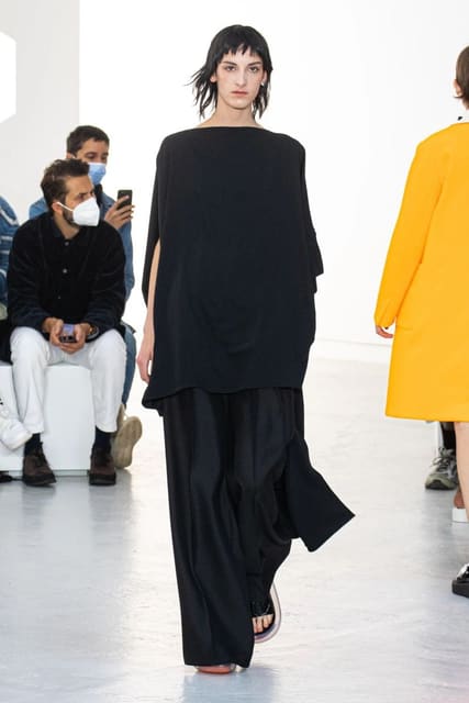 Shang Xia S/S 22 Show — Shang Xia