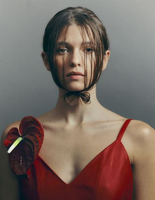 La revolución capilar para luchar contra... — Harper's Bazaar España