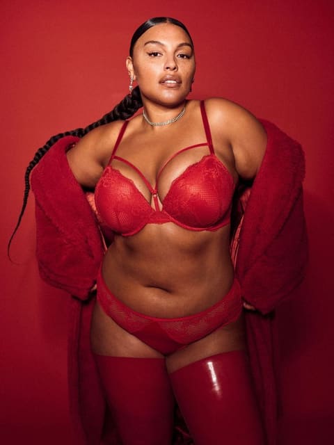 Victoria’s Secret Holiday 2022 Campaign — Victoria's Secret