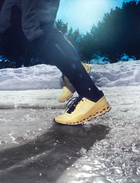 ON RUNNING — SSENSE