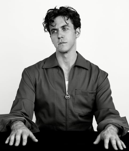 Portraits: Ashley Zukerman — Man About Town