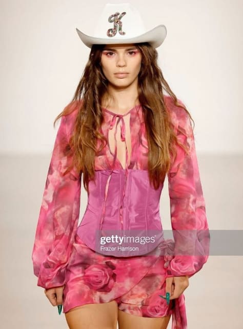 Kim Shui S/S 22 Show — Kim Shui