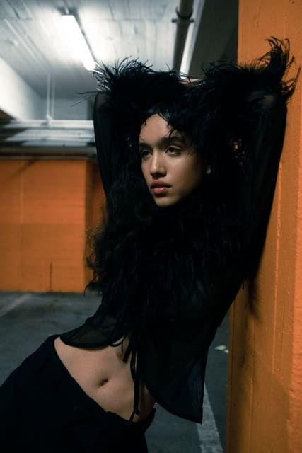 WATCHOUT — Elle Serbia