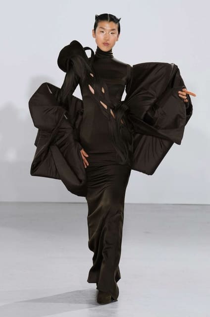 Gaurav Gupta Haute Couture Fall 2023 Sho...