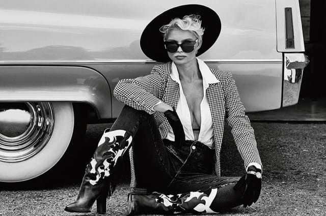 Guess Fall & Winter '20 Accessories Camp... — Guess