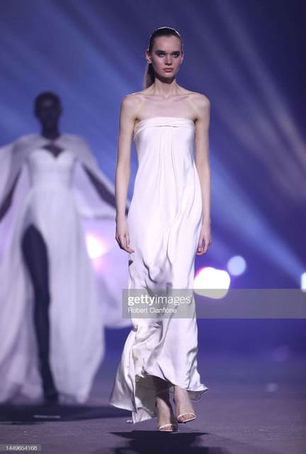 QATAR FASHION UNITED by CR RUNWAY — CR Fashion Book