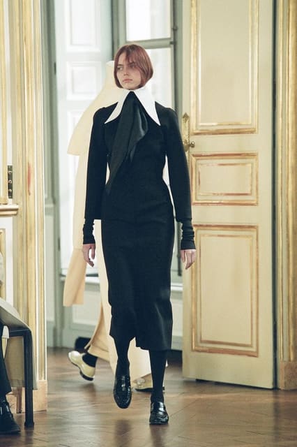 The Row F/W 22 Show — The Row