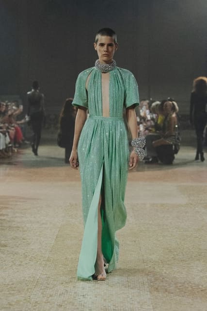 AREA F/W 23 Show — Area