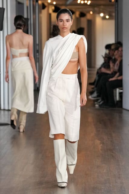 J-E-CAI S/S 24 Show