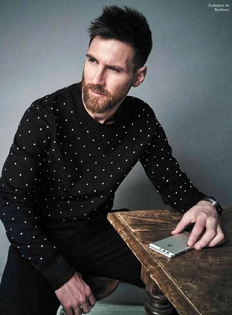The Big Black Book — Esquire Mexico