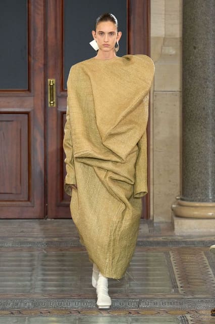 Uma Wang S/S 24 Show — Uma Wang