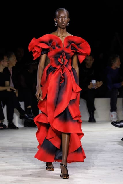 Alexander McQueen S/S 24 Show — Alexander McQueen