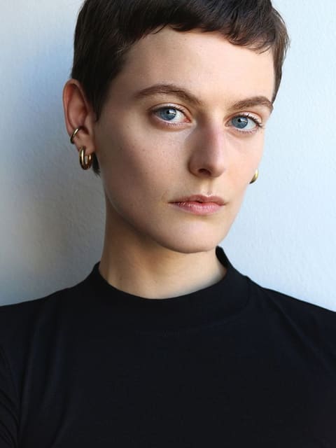 Daphne Simons