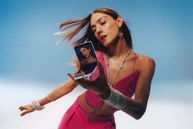 Samsung B5 Galaxy Takes Us To A Nostalgi... — Highsnobiety