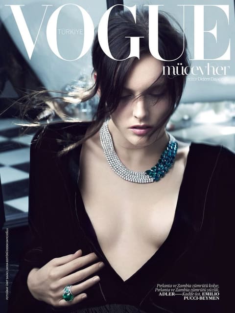 Lüksün Yeni Oyunları — Photography by Um... — Vogue Türkiye