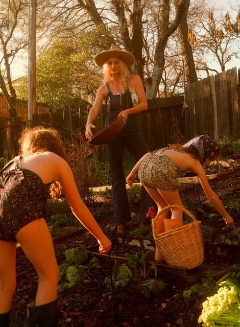 Molly Leary — Milk Magazine
