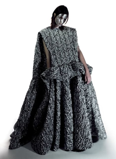 No Identity Needed by Natalia Holland — L'Officiel Malaysia