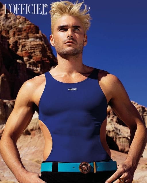Charlie Matthews, Il Blond Tour Nel Dese... — L'Officiel Italia