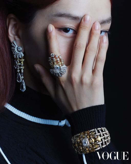 Tweed Of Brilliance — Vogue Hong Kong