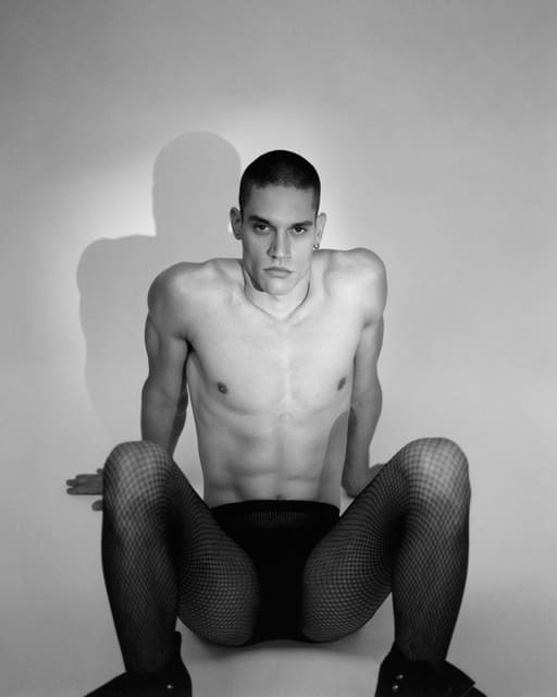Max, Cameron & Vučina — Numéro Netherlands