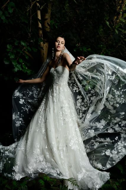 NAEEM KHAN BRIDAL FALL 2021 — Naeem Khan