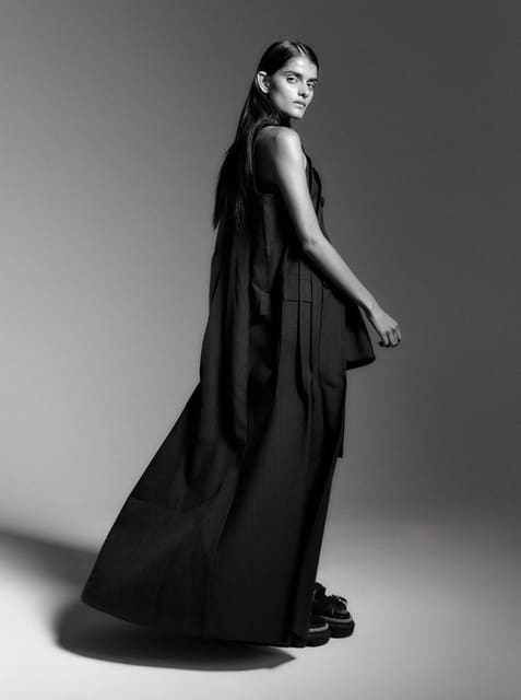 Karishma by Claudia Smith — Elle Indonesia