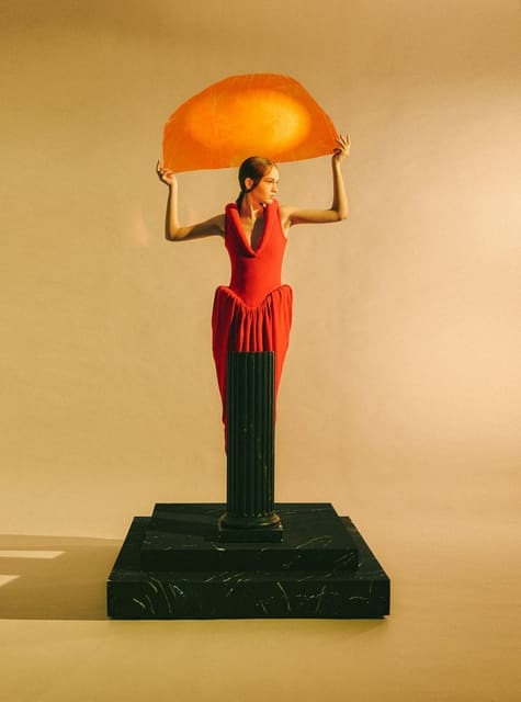 Like a Scuplture — Harper's Bazaar Taiwan