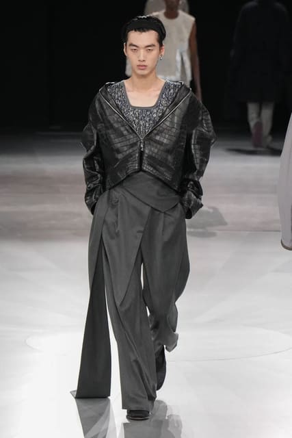 Hoya Lee — 10