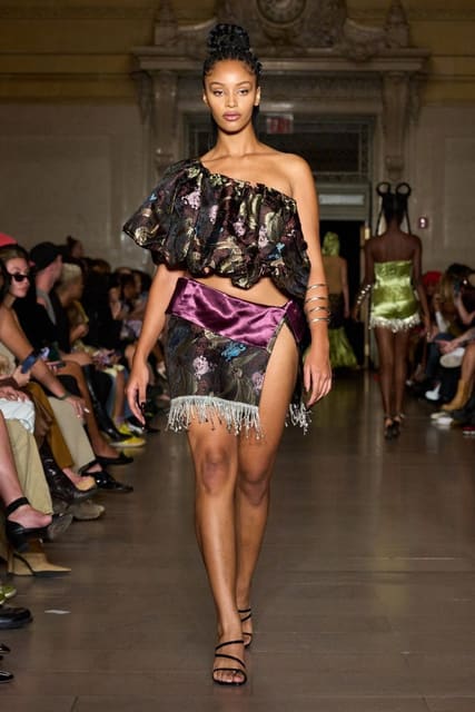 Kim Shui S/S 23 Show — Kim Shui