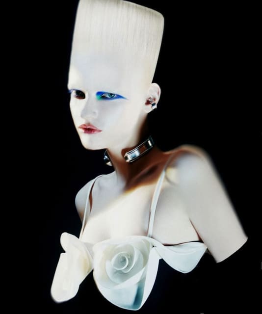 DELUSIONS OF GRANDEUR — Mojeh Magazine