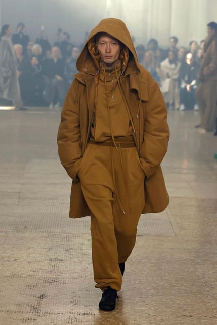 Helmut Lang F/W 24 Show — Helmut Lang