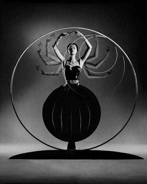 The Vitruvian Woman — Schön! Switzerland