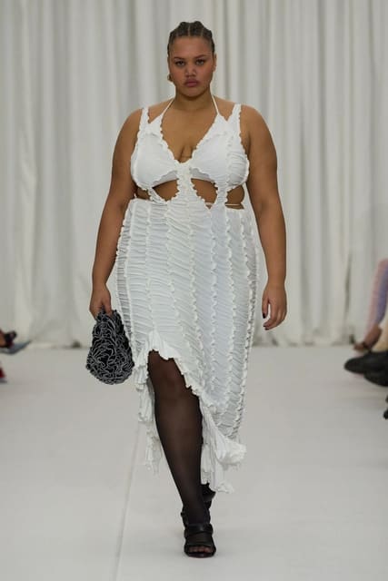 Laura Lekysha — 6
