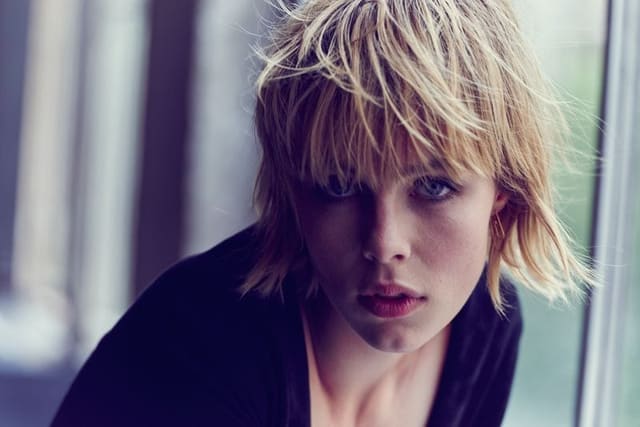 Edie Campbell — L'Express Styles