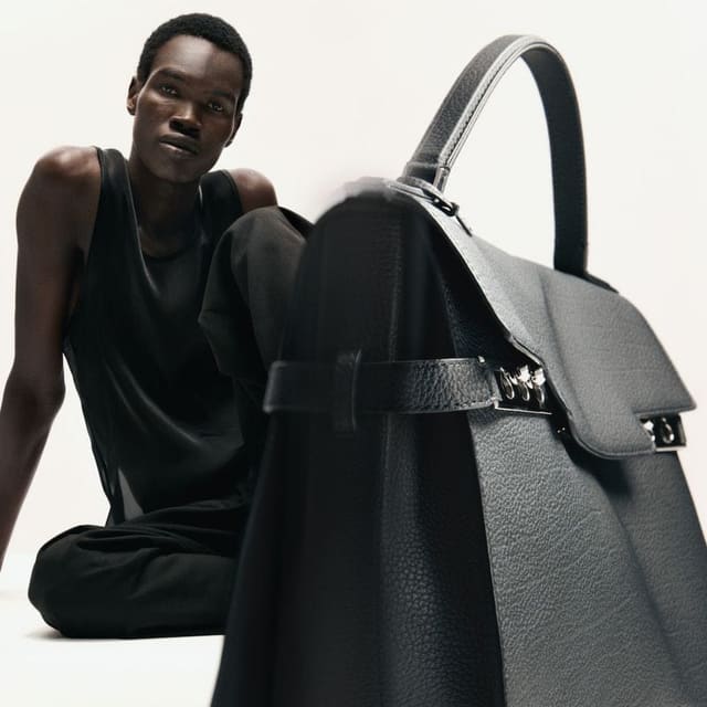 Tempete XL & crush — Delvaux