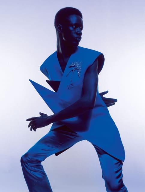 Bleu — L'Officiel Hommes Italia