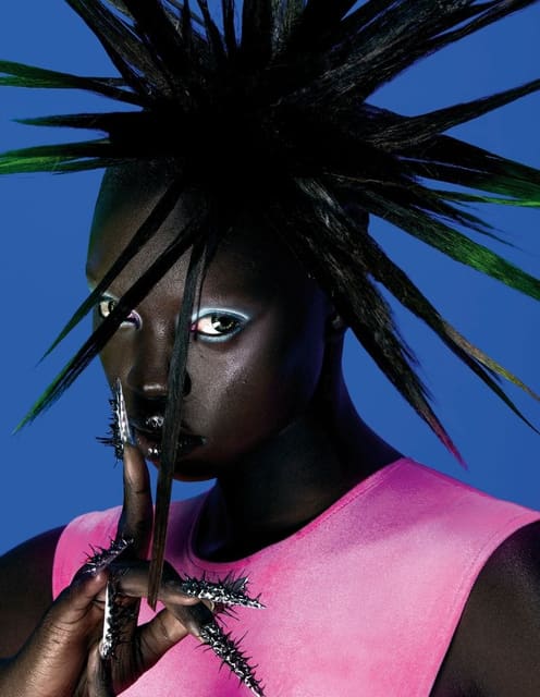 Meeresspiegel — Tush Magazine