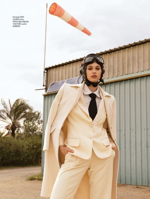 Above The Clouds — Elle Bulgaria