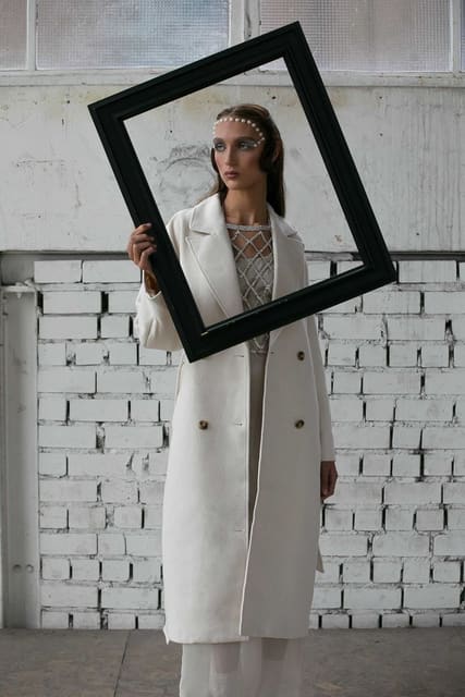 Lynn — Mirror Mirror Magazine
