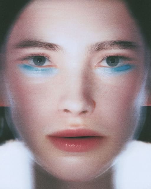 Virtuální plátno pro emoce — Vogue Czechoslovakia