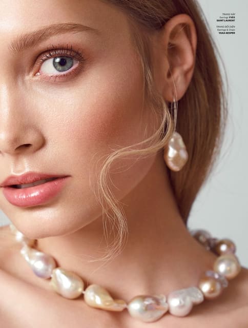 Karoline — L'Officiel Vietnam