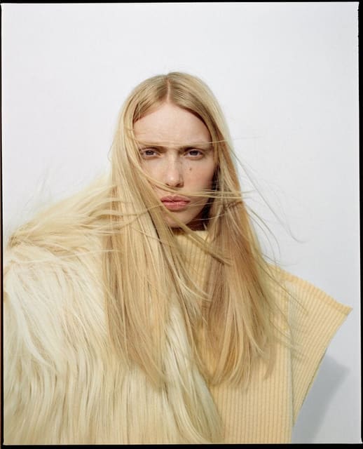 Violet Hume — Financial Times - HTSI Magazine