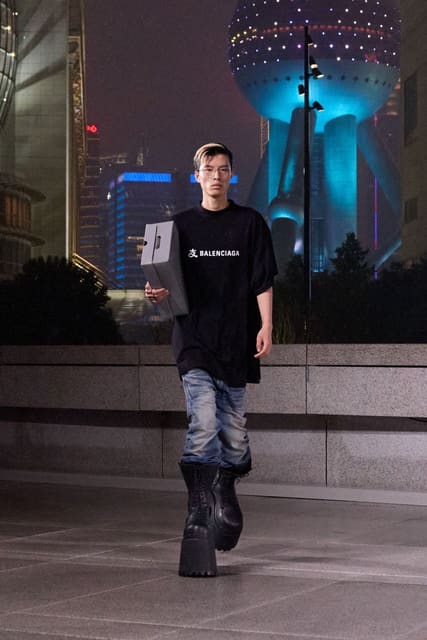 Balenciaga Resort 2025 Show Shanghai — Balenciaga