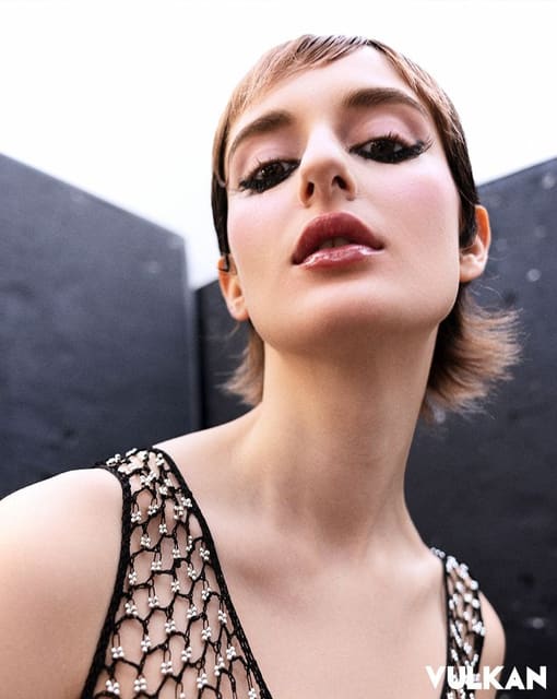 Backstage — Vulkan Magazine