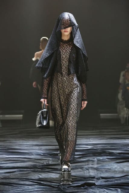 AKIKO AOKI F/W 23 Show