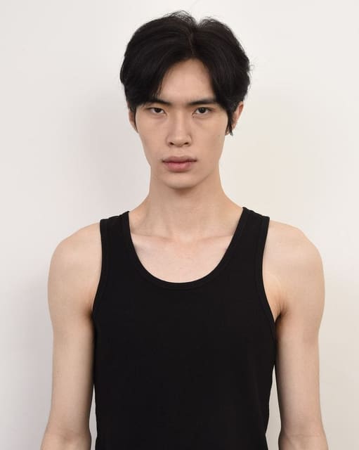 Zhewei Guo