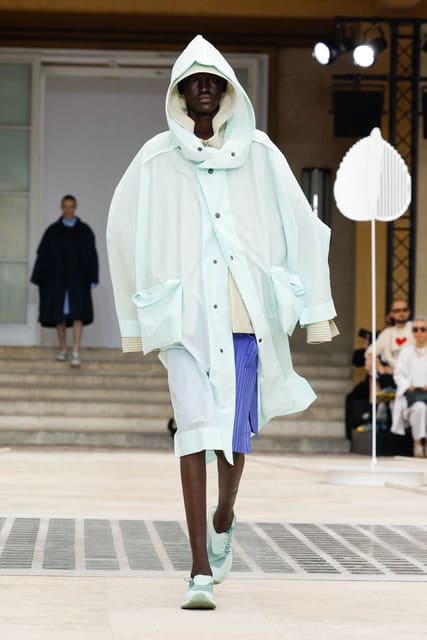 Homme Plisse Issey Miyake S/S 25 Show — Issey Miyake